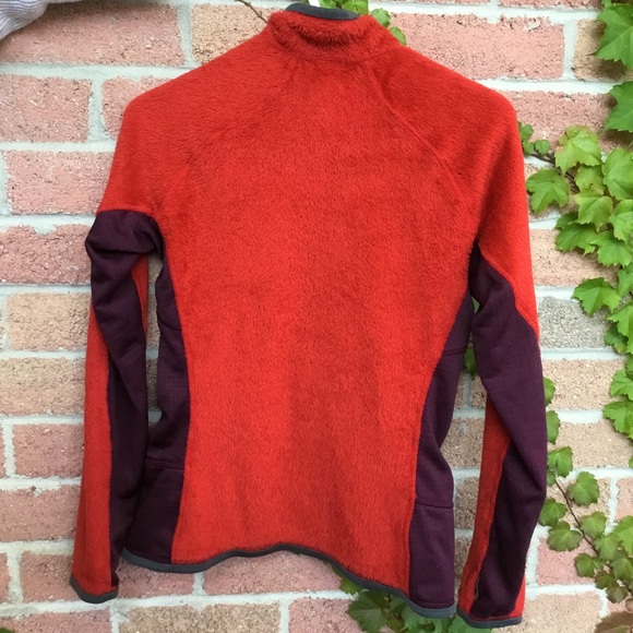 Patagonia Red and Burgundy Women's Jacket - Picture 3 of 8